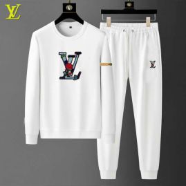 Picture of LV SweatSuits _SKULVM-3XL12yn5129177